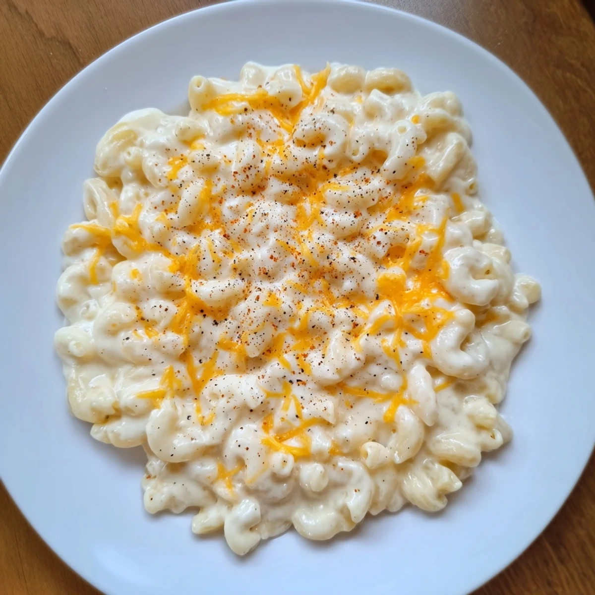 Golden and bubbly, the oven-baked Tin’s Recession Mac and Cheese is a comforting classic.