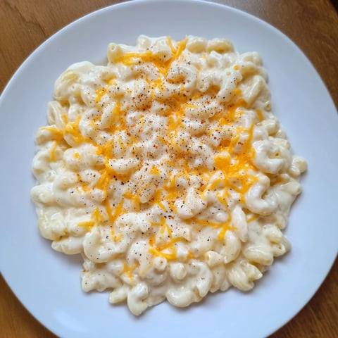 Golden and bubbly, the oven-baked Tin’s Recession Mac and Cheese is a comforting classic.